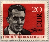 Марка с изображением Фредерика Жолио-Кюри (ГДР)