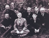 КОБЕКО Павел Павлович (в центре) среди физтеховцев