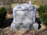 Могила У Кулиджа наVale Cemetery  Schenectady Schenectady County New York, USA. Источник: http://www.findagrave.com/cgi-bin/fg.cgi?page=gr&amp;GRid=6459621