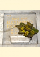 Могила А. Эйхенвальда на Большом городском (Maggiore) кладбище в Милане. Источник: tp://www.russiangrave.ru/person?prs_id=330