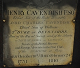 Надгробная доска на могиле Кавендиша в Соборе Дерби, Дербишир, Англия