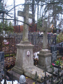 Надгробие Т.П. Кравеца на Шуваловском кладбище. Фото Георгия Ивановича (https://vk.cc/ceG4Mi)