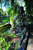 Могила В. Натансона на кладбище Rakowicki в Кракове. Источник: https://dziennikpolski24.pl/groby-profesorow-uj-na-cmentarzu-rakowickim-nop/ar/2870752