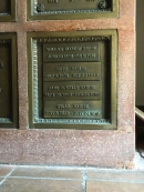 Семейное захоронение У. Сэбина в Bigelow Chapel, Mount Auburn Cemetery, Cambridge, Massachusetts. Источник: https://www.findagrave.com/cgi-bin/fg.cgi?page=pv&amp;GRid=104446036