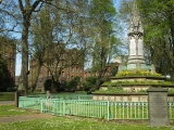 Мемориал Burdett Coutts, построенный на месте Old St. Pancras  Church в Лондоне, на кладбище при которой были похоронены многие эмигранты-католики. На одной из плит мемориала указан Т. Кавалло
