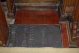 Место захоронения Т. Юнга в St Giles the Abbot Churchyard  Farnborough London Borough of Bromley Greater London, England (семейный склеп Максвеллов. Жена Элиза - урожденная Максвелл).