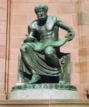 АРИСТОТЕЛЬ. Статуя в университете во Фрейбурге, Германия. 1915. Скульптор C.A. Bermann