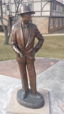 Памятник Р. Оппенгеймеру в Лос-Аламосе