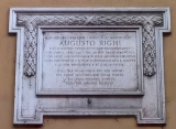 Мемориальная доска на доме, в котором жил А.Риги в Болонье. Фото В.Е, Фрадкина, 2019