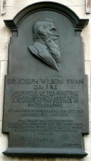 СВАН Джозеф Уилсон (Swan Joseph Wilson) 