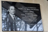 Мемориальная доска в Институте прикладной физики в Кишинёве. Источник: http://locals.md/2016/v-kishineve-otkryili-memorialnuyu-dosku-pamyati-akademika-tadeusha-malinovskogo/