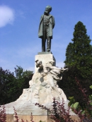 Памятник Г. Феррарису в Турине. Источник:https://www.flickr.com/photos/ikimuled/14218945509/